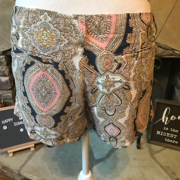 BCBGeneration Multicolored Paisley Print Shorts 6 - Picture 6 of 7